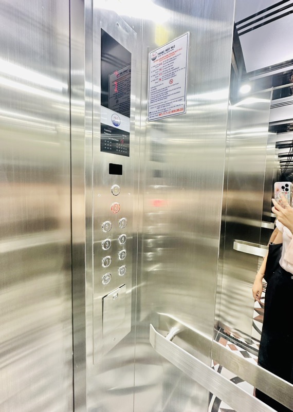 Bán nhà Định Công Thượng - diện tích 50m2 7 tầng - Ô tô đỗ cổng - giá 14,6 tỷ