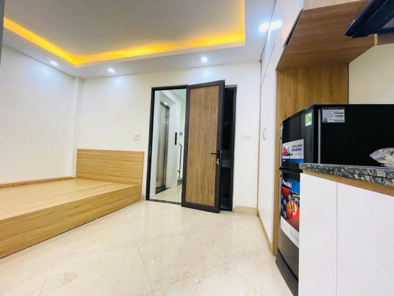 Bán nhà Thổ Quan - diện tích 47m2 5 tầng - Thang máy - giá 9,8 tỷ