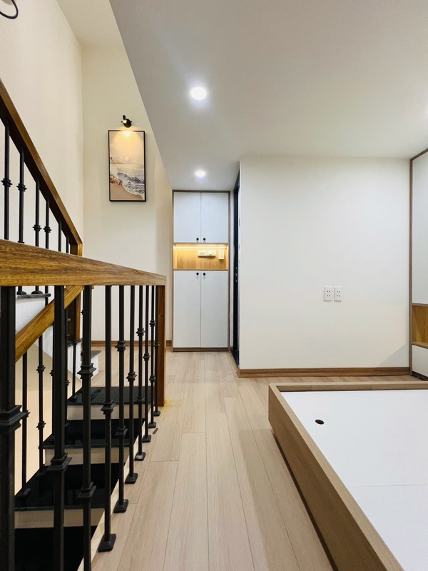 Bán nhà Bạch Mai - Ngõ Quỳnh - Thanh Nhàn gần 4 tỷ xây 4 tầng - full nội thất