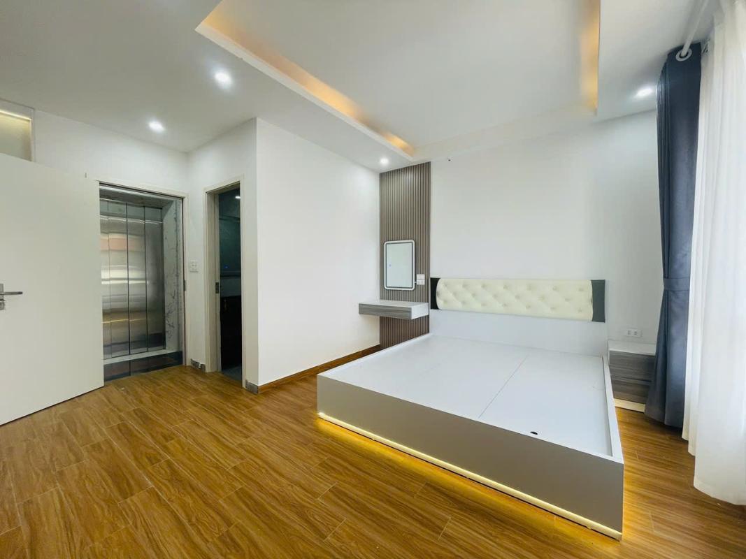 Bán nhà Vũ Tông Phan - diện tích 32m2 7 tầng - Kinh doanh - giá 13 tỷ