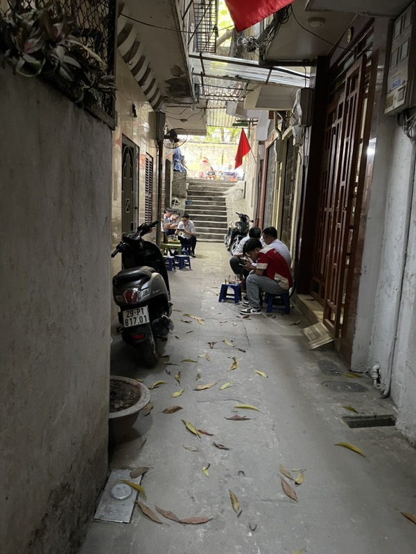 RẺ HIẾM nhà Lương Yên nhỉnh 3 tỷ - 4 tầng - gần ô tô tránh, diện tích lên tới 24m2