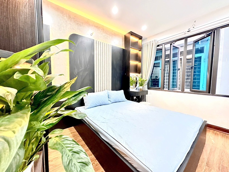 Bán nhà Kim Giang - Nguyễn Xiển  - 40m2 5 tầng tâm huyết - 7 phòng ngủ full nội thất - giá 8,9 tỷ
