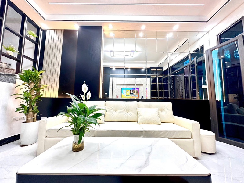 Bán nhà Kim Giang - Nguyễn Xiển  - 40m2 5 tầng tâm huyết - 7 phòng ngủ full nội thất - giá 8,9 tỷ