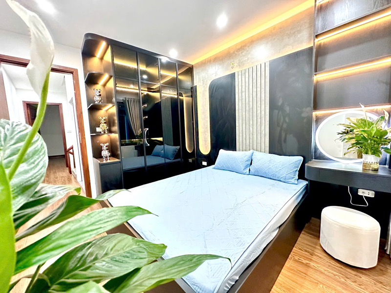 Bán nhà Kim Giang - Nguyễn Xiển  - 40m2 5 tầng tâm huyết - 7 phòng ngủ full nội thất - giá 8,9 tỷ