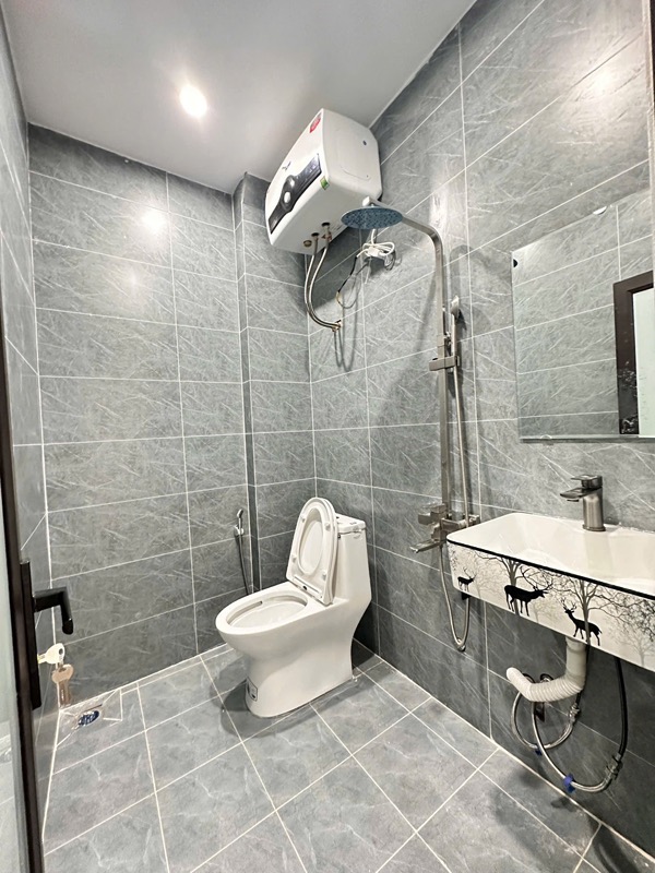 Bán nhà Kim Giang - Nguyễn Xiển  - 40m2 5 tầng tâm huyết - 7 phòng ngủ full nội thất - giá 8,9 tỷ