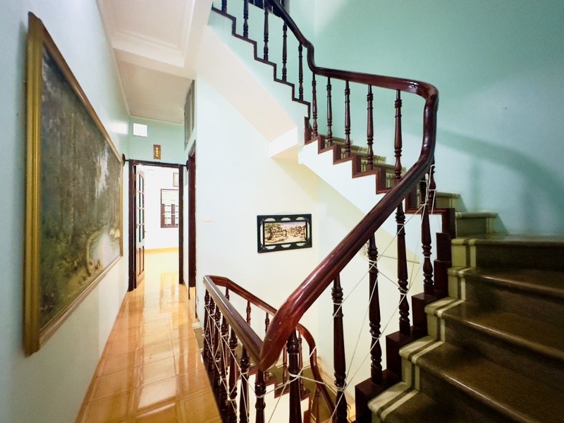 Bán nhà Bùi Xương Trạch - diện tích 82m2 3 tầng - Ô TÔ TRÁNH - giá 18,5 tỷ