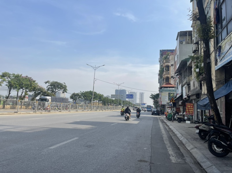 Bán nhà Giải Phóng - diện tích 50m2 5 tầng - Mặt phố kinh doanh - giá 22 tỷ