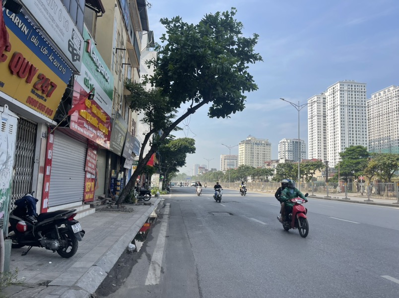 Bán nhà Giải Phóng - diện tích 50m2 5 tầng - Mặt phố kinh doanh - giá 22 tỷ