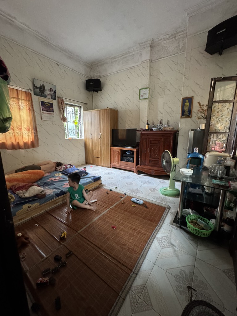 Bán nhà Minh Khai - diện tích 50m2 3 tầng - Ngõ thông thoáng - giá 6,68 tỷ