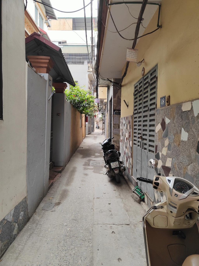 Bán nhà Minh Khai - diện tích 50m2 3 tầng - Ngõ thông thoáng - giá 6,68 tỷ