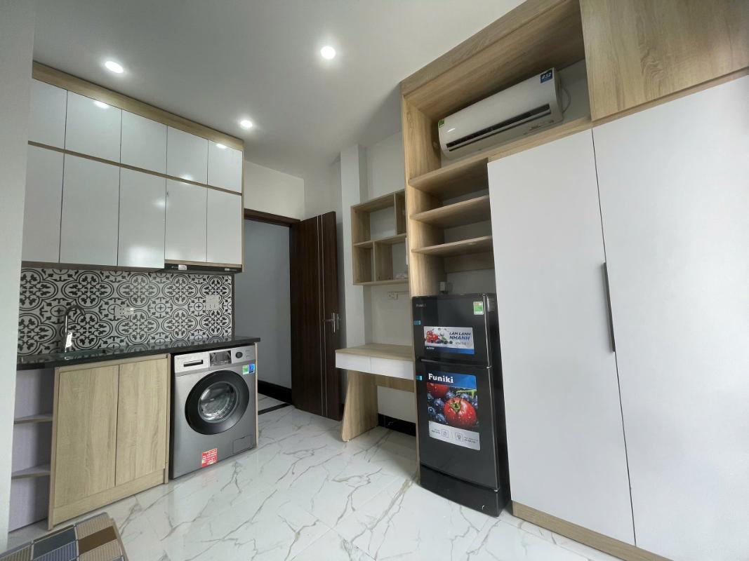 Bán nhà Định Công Thượng - diện tích 67.2m2 7 tầng - Căn hộ dịch vụ 15 phòng khép kín - giá 17,5 tỷ