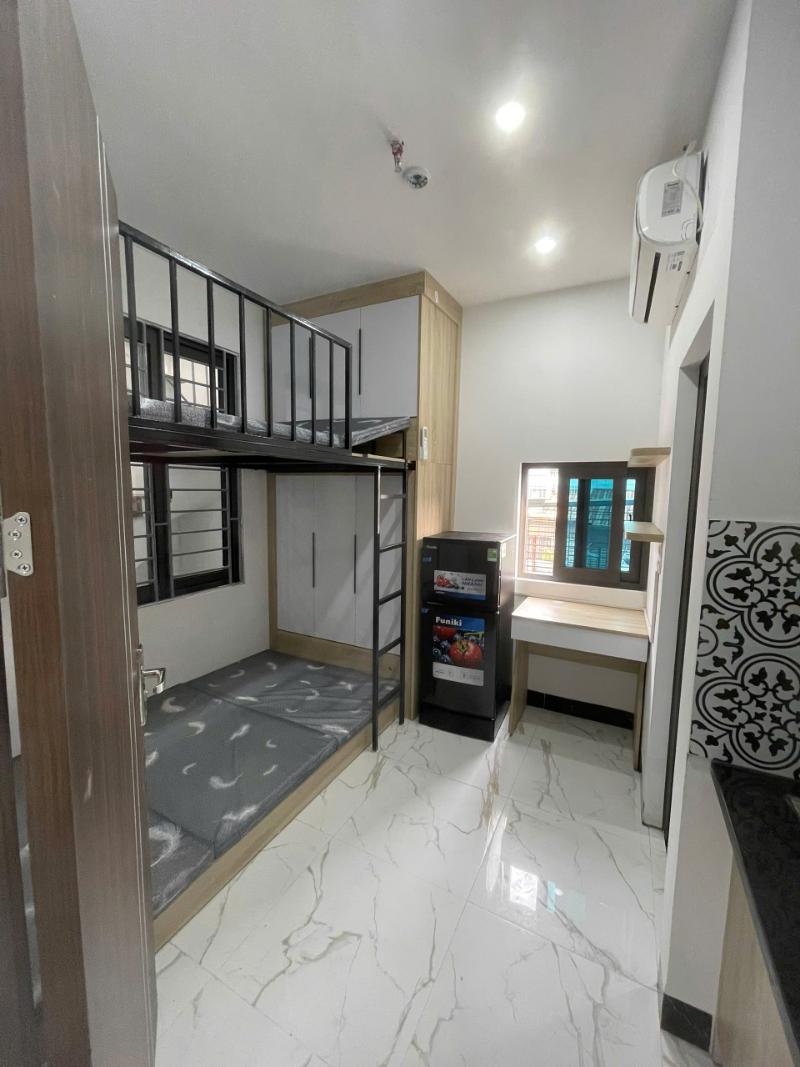 Bán nhà Định Công Thượng - diện tích 67.2m2 7 tầng - Căn hộ dịch vụ 15 phòng khép kín - giá 17,5 tỷ