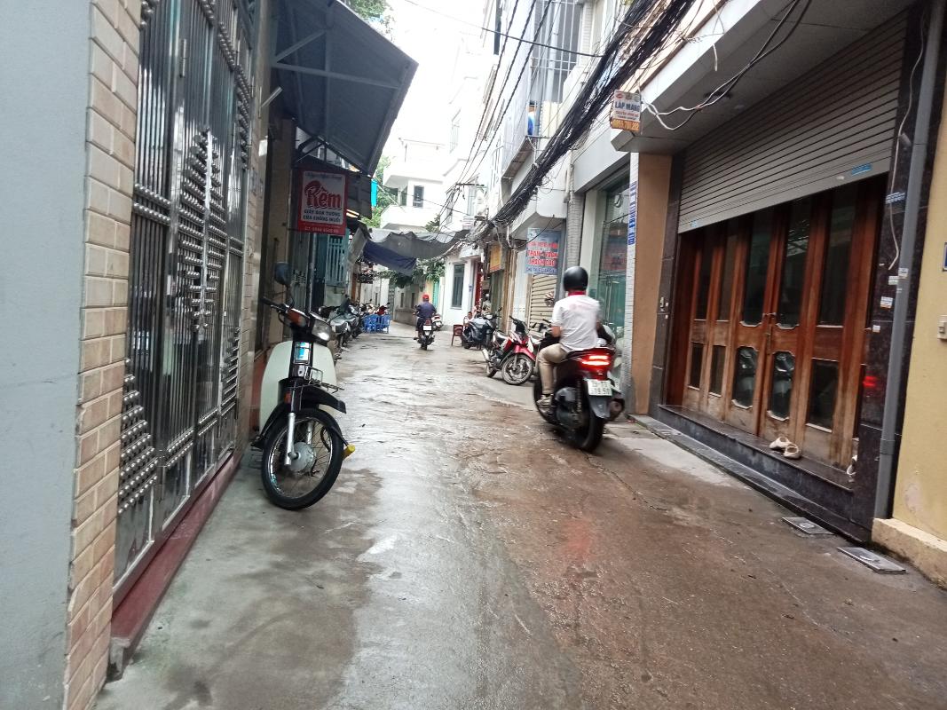 Bán nhà Định Công Thượng - diện tích 67.2m2 7 tầng - Căn hộ dịch vụ 15 phòng khép kín - giá 17,5 tỷ