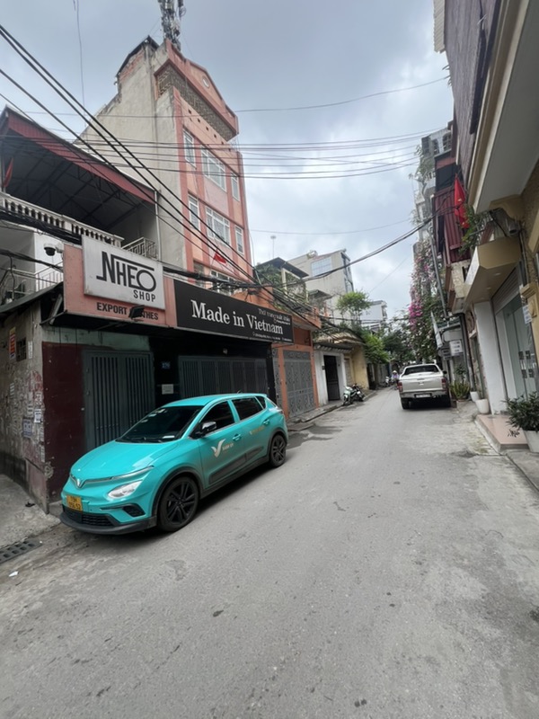 Bán nhà Giáp Bát - diện tích 51m2 6 tầng - Lô góc thông ô tô - giá 17,5 tỷ