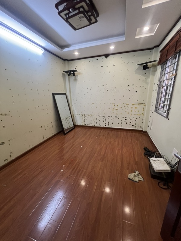 Bán nhà Giáp Bát - diện tích 51m2 6 tầng - Lô góc thông ô tô - giá 17,5 tỷ