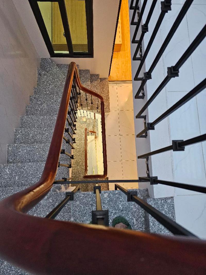 Bán nhà Khâm Thiên nhỉnh 6 tỷ  - 46m2 3 tầng - gần phố, nhà mới đẹp, nội thất xịn