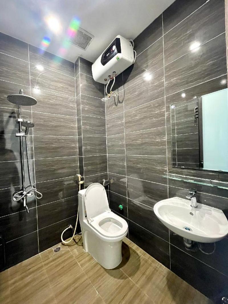 Bán nhà Khâm Thiên nhỉnh 6 tỷ  - 46m2 3 tầng - gần phố, nhà mới đẹp, nội thất xịn