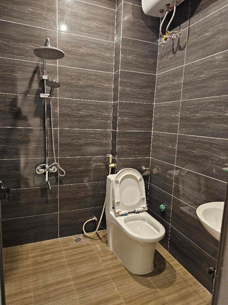 Bán nhà Khâm Thiên nhỉnh 6 tỷ  - 46m2 3 tầng - gần phố, nhà mới đẹp, nội thất xịn