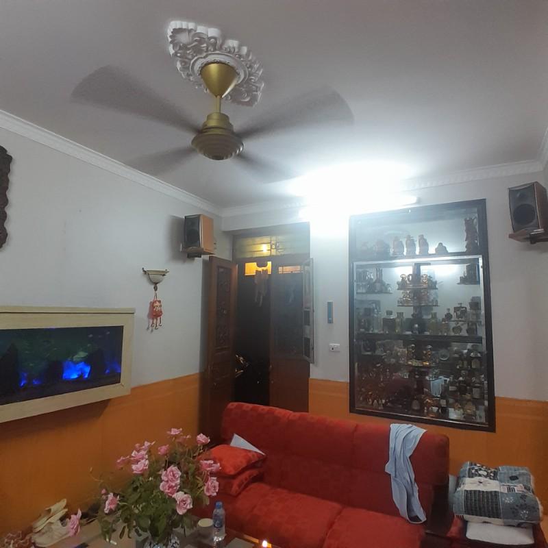 Bán nhà Đường Láng - diện tích 92.6m2 2 tầng - gần ô tô - giá 13,4 tỷ