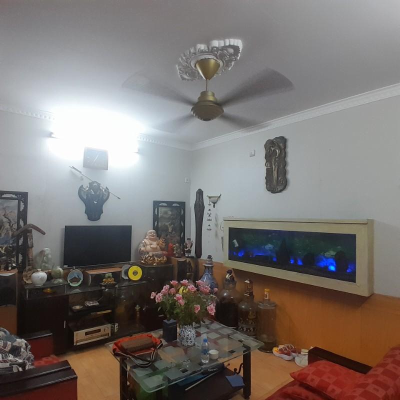 Bán nhà Đường Láng - diện tích 92.6m2 2 tầng - gần ô tô - giá 13,4 tỷ