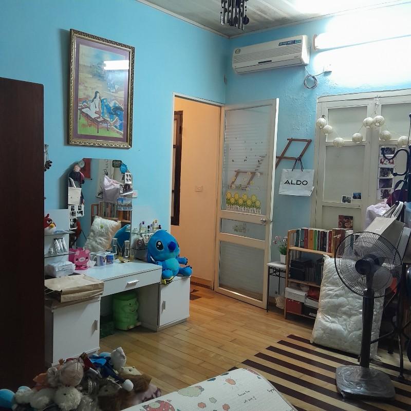 Bán nhà Đường Láng - diện tích 92.6m2 2 tầng - gần ô tô - giá 13,4 tỷ