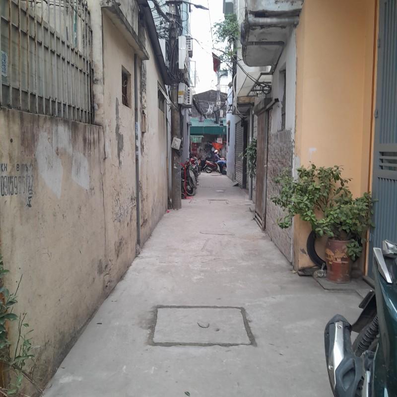 Bán nhà Đường Láng - diện tích 92.6m2 2 tầng - gần ô tô - giá 13,4 tỷ