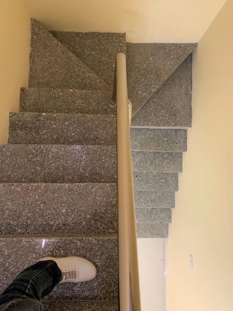 Bán nhà Định Công Hạ - diện tích 39m2 4 tầng - ô tô tránh - giá 4,2 tỷ