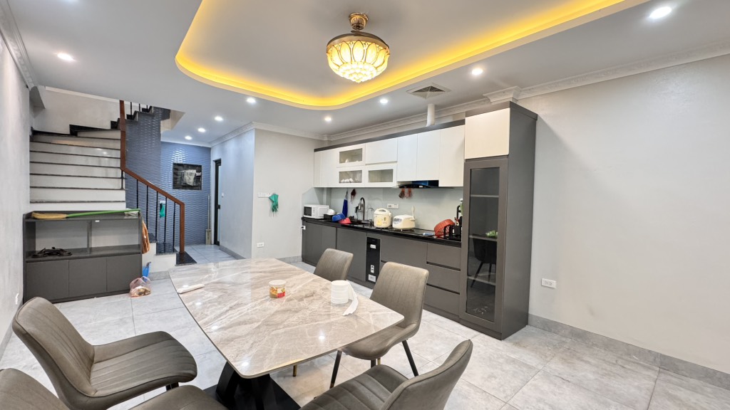 Bán nhà Nguyễn Khoái - diện tích 64m2 6 tầng - Mặt ngõ ô tô - giá 14 tỷ