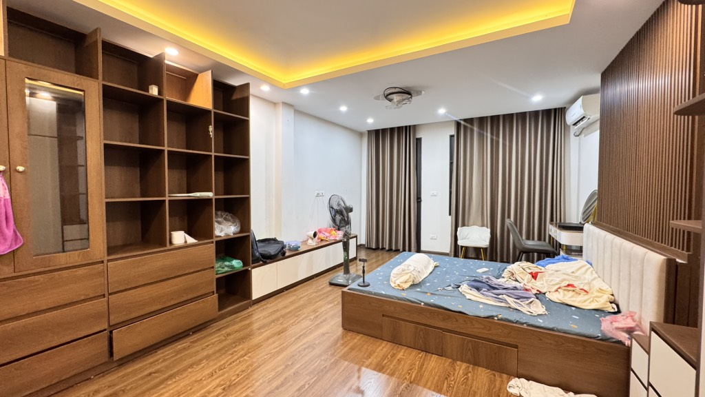 Bán nhà Nguyễn Khoái - diện tích 64m2 6 tầng - Mặt ngõ ô tô - giá 14 tỷ