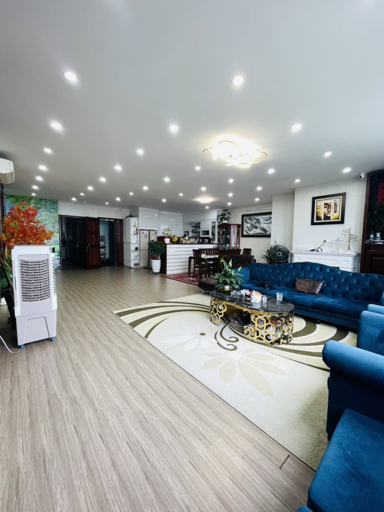 Bán nhà Hạ Đình - diện tích 206m2 1 tầng - Căn góc thoáng tứ phía - giá 10,5 tỷ