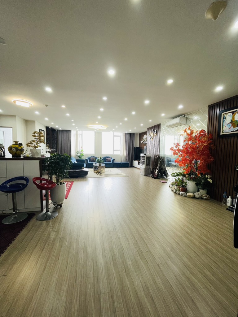 Bán nhà Hạ Đình - diện tích 206m2 1 tầng - Căn góc thoáng tứ phía - giá 10,5 tỷ