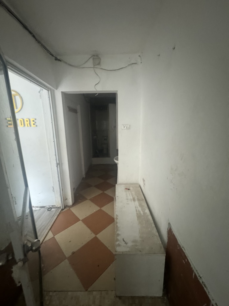 Bán nhà Đặng Văn Ngữ - diện tích 45m2 1 tầng - Ngõ ô tô tránh - giá 5,8 tỷ