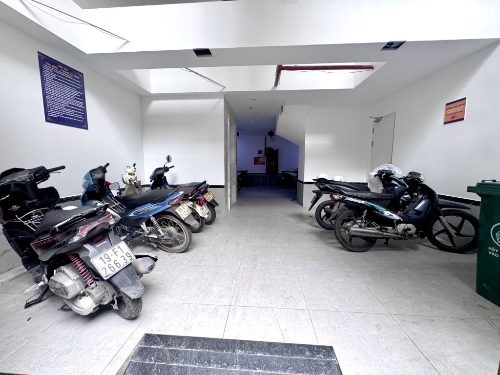 Bán nhà Ngõ Gốc Đề - diện tích 68m2 7 tầng - Gốc Đề - giá 23 tỷ