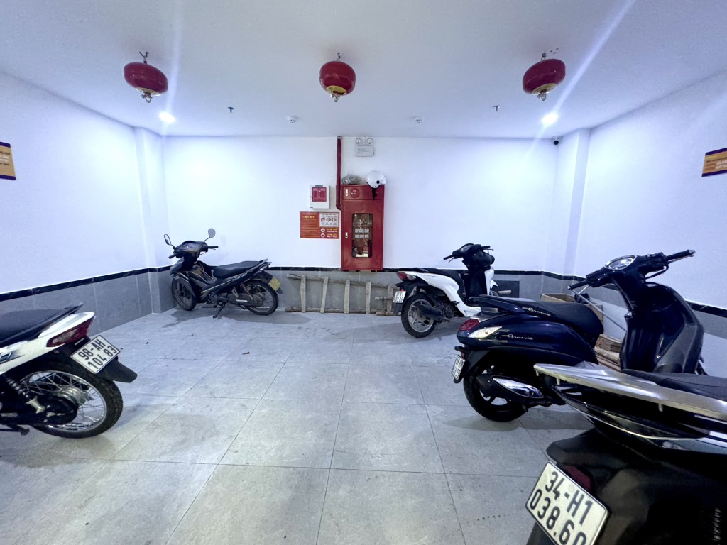 Bán nhà Ngõ Gốc Đề - diện tích 68m2 7 tầng - Gốc Đề - giá 23 tỷ