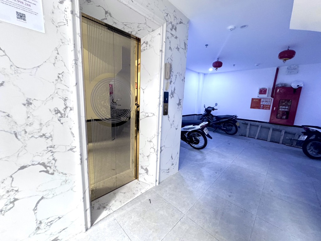 Bán nhà Ngõ Gốc Đề - diện tích 68m2 7 tầng - Gốc Đề - giá 23 tỷ