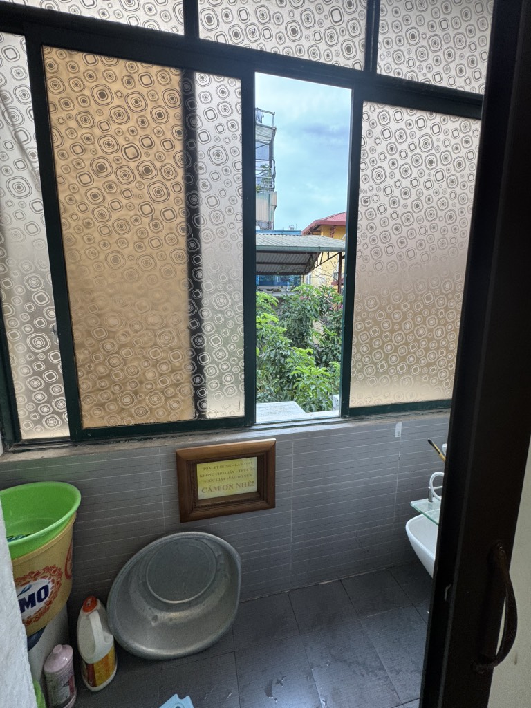 Bán nhà Nguyễn Khuyến - diện tích 32,9m2 3 tầng - Khu trung tâm nhiều tiện ích - giá 5,5 tỷ