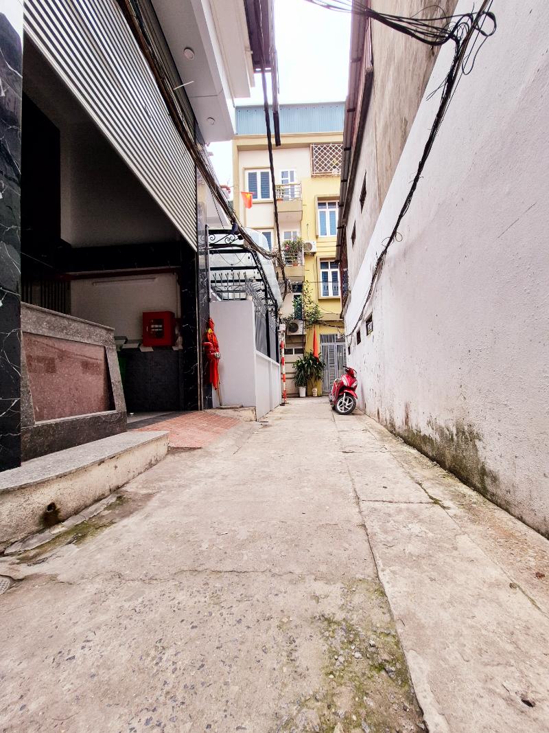 Bán nhà Nguyễn Chính - diện tích 84m2 8 tầng - Ô TÔ - giá 22 tỷ