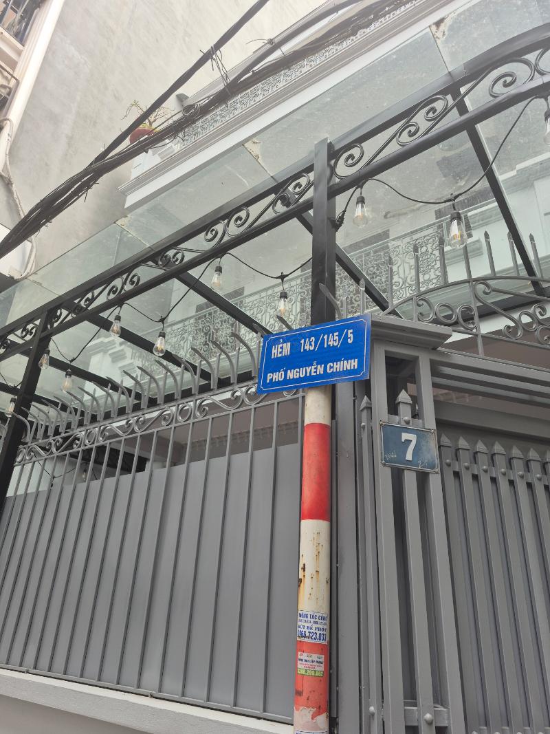 Bán nhà Nguyễn Chính - diện tích 84m2 8 tầng - Ô TÔ - giá 22 tỷ