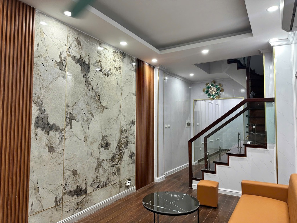 Bán nhà Nguyễn Ngọc Nại - diện tích 52.4m2 3 tầng - Ô tô 5 tạ lùi cửa - giá 16,15 tỷ