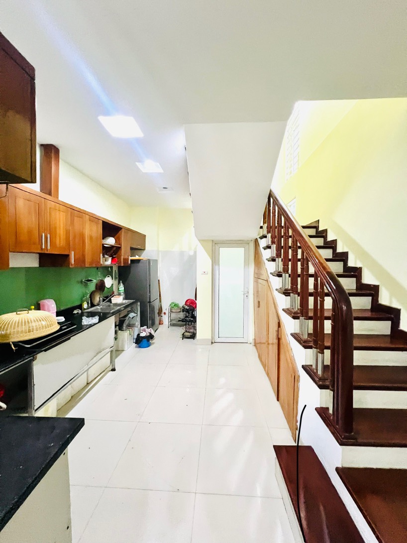 Bán nhà Khương Trung - diện tích 48m2 6 tầng - ô tô đỗ cửa - giá 7,8 tỷ