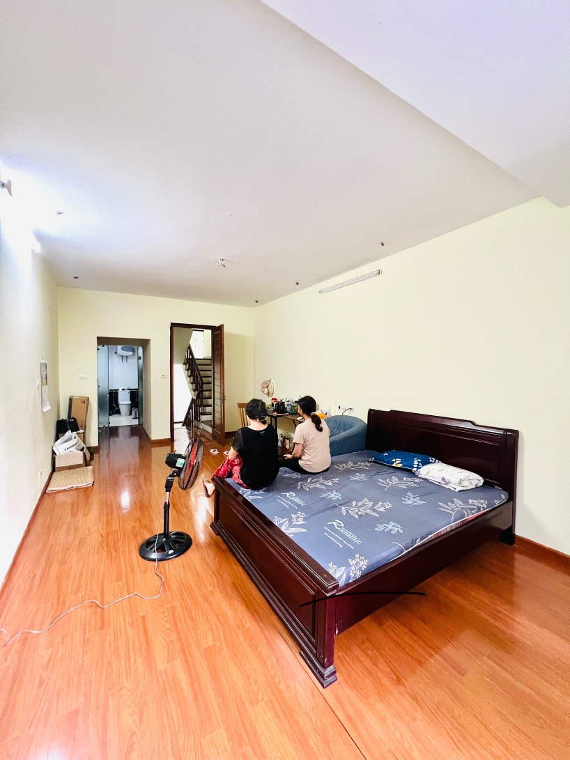 Bán nhà Khương Trung - diện tích 48m2 6 tầng - ô tô đỗ cửa - giá 7,8 tỷ