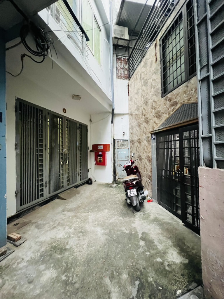 Bán nhà Khương Trung - diện tích 48m2 6 tầng - ô tô đỗ cửa - giá 7,8 tỷ