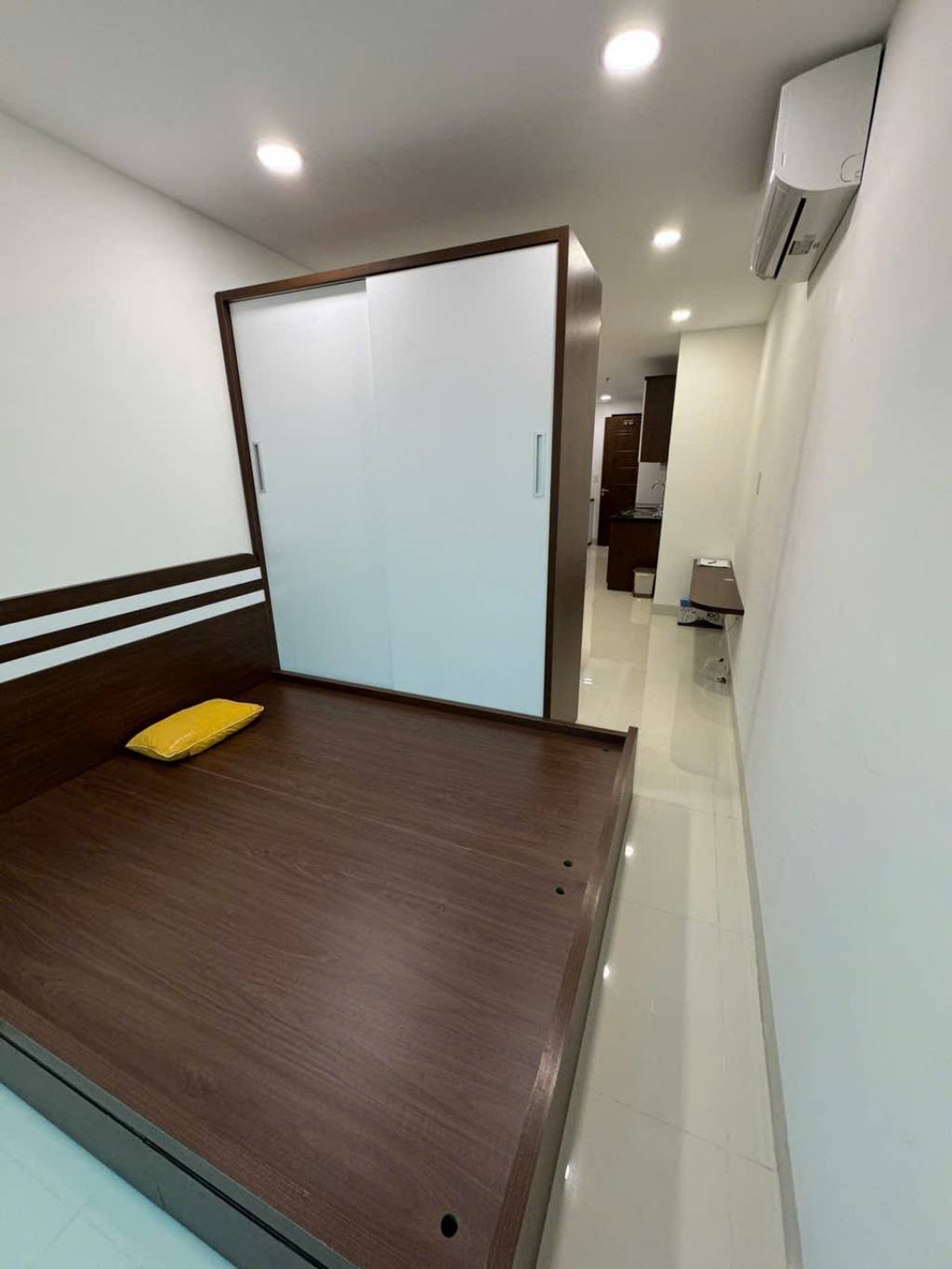 Bán nhà Kim Giang - diện tích 65m2 7 tầng - Ô TÔ VÀO NHÀ - giá 22,8 tỷ