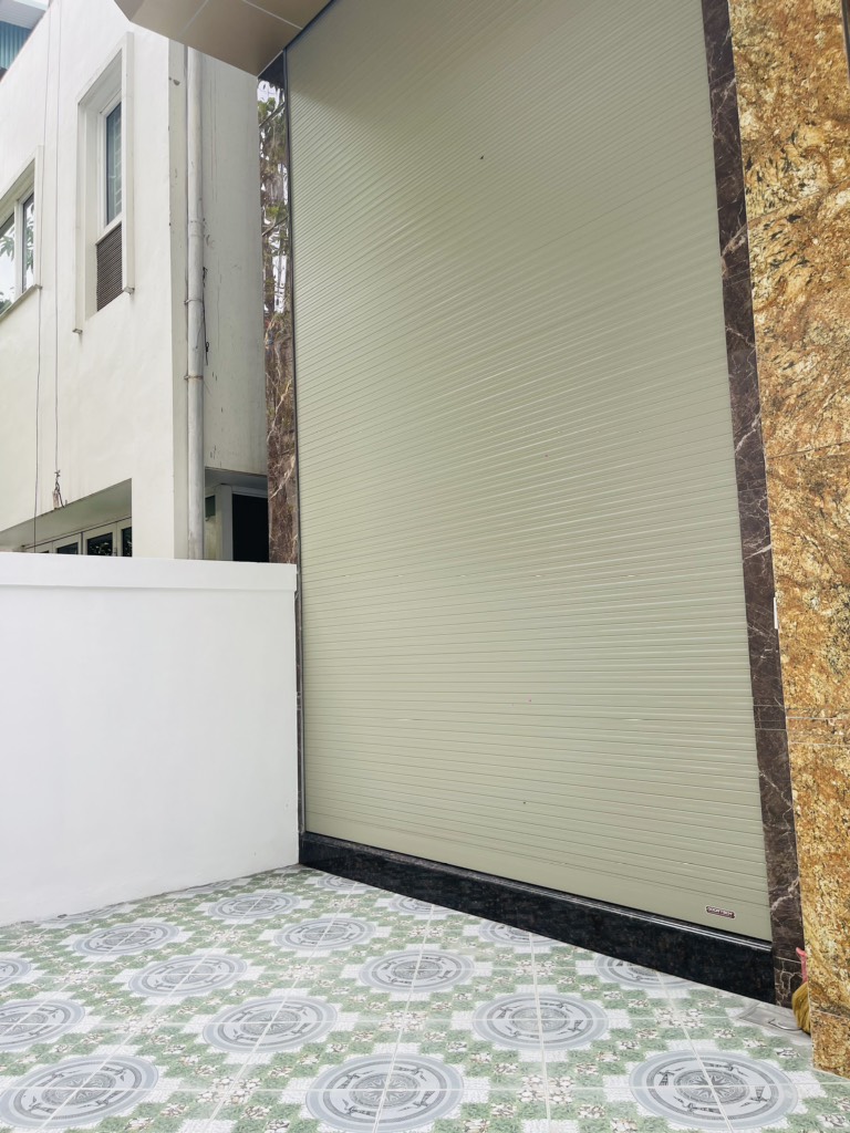 Bán nhà Định Công Thượng - diện tích 50m2 7 tầng - Ô TÔ ĐỖ CỬA - giá 14,6 tỷ