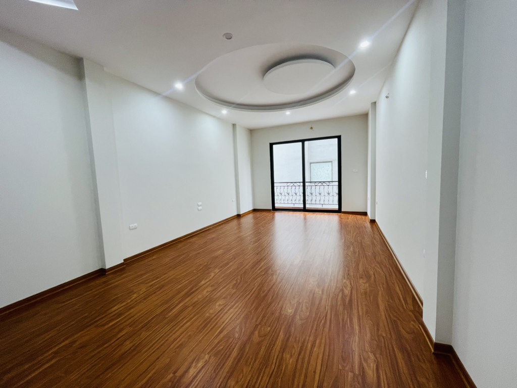 Bán nhà Định Công Thượng - diện tích 50m2 7 tầng - Ô TÔ ĐỖ CỬA - giá 14,6 tỷ