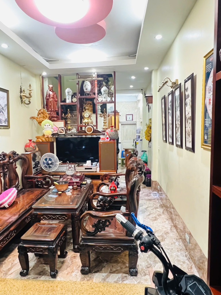 Bán nhà Nguyễn Trãi - diện tích 33m2 4 tầng - Nhà dân xây chắc chắn - giá 8,5 tỷ