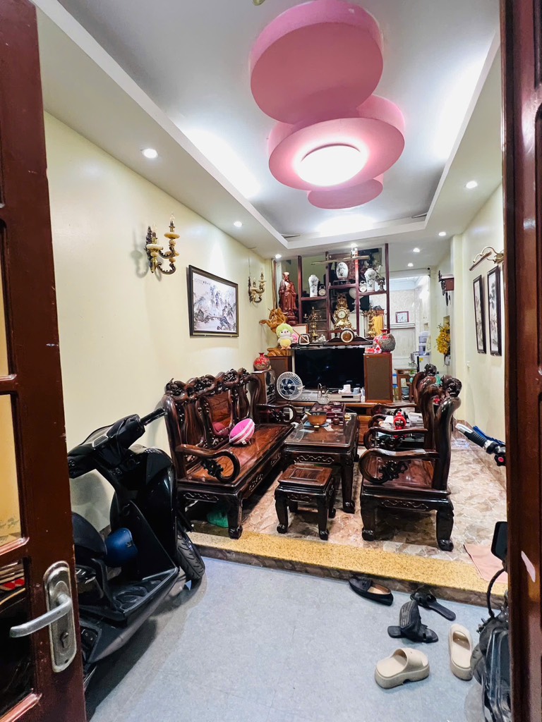 Bán nhà Nguyễn Trãi - diện tích 33m2 4 tầng - Nhà dân xây chắc chắn - giá 8,5 tỷ