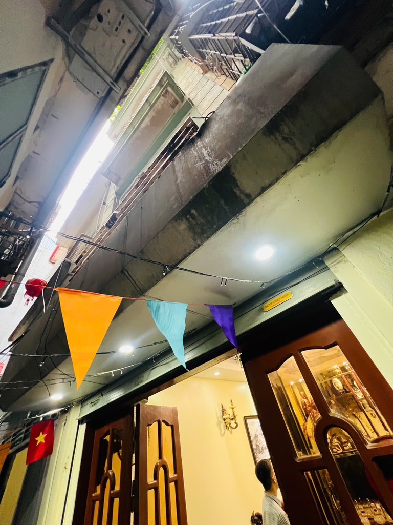 Bán nhà Nguyễn Trãi - diện tích 33m2 4 tầng - Nhà dân xây chắc chắn - giá 8,5 tỷ