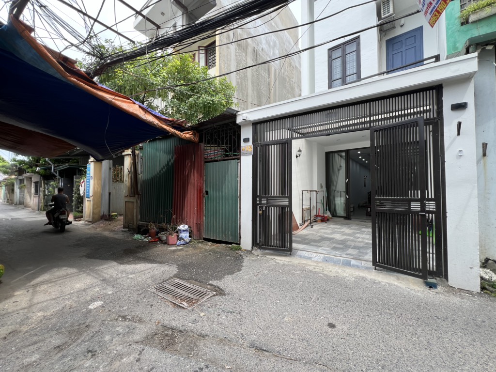 Bán nhà phố Ô Cách 76,5m2 x 4 tầng, Q. Long Biên – Giá 13,9 tỷ