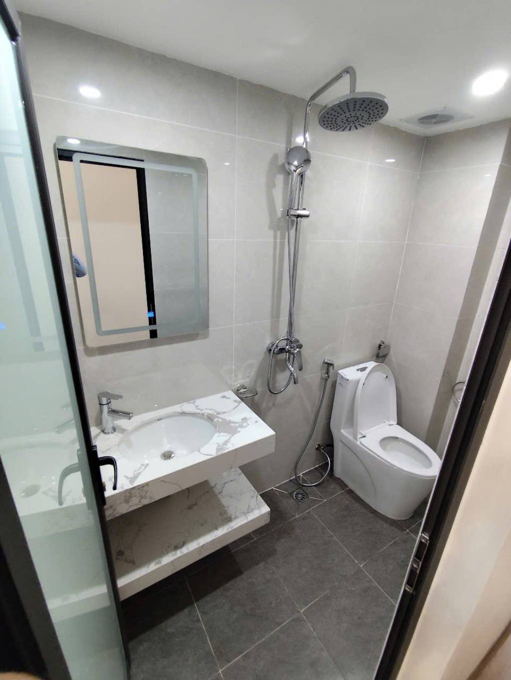 Bán nhà Đại La - Bạch Mai - Trường Chinh - 25m2 4 tầng - gần phố, tiện ích bạt ngàn - giá 5,38 tỷ